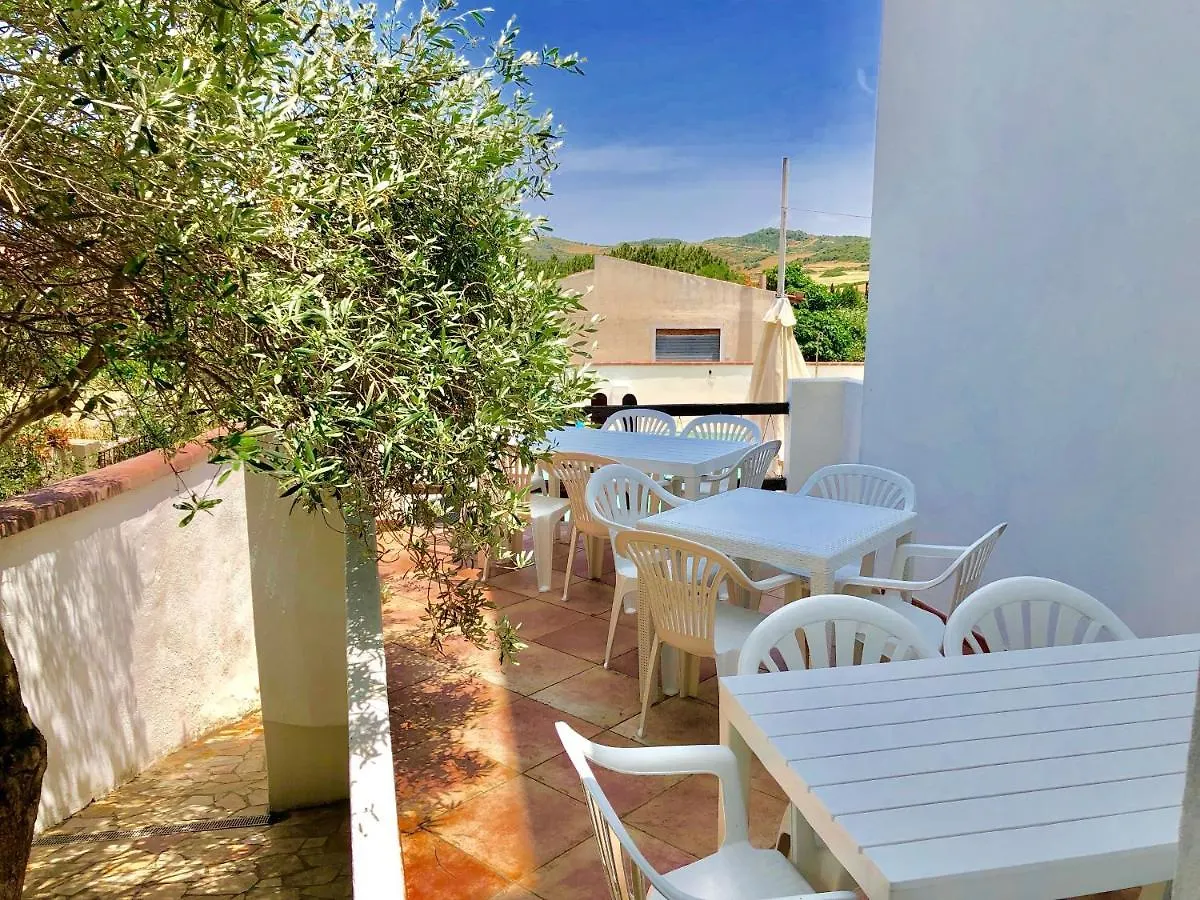 Appartamento Monolocale Loredana Tergu 0*,
