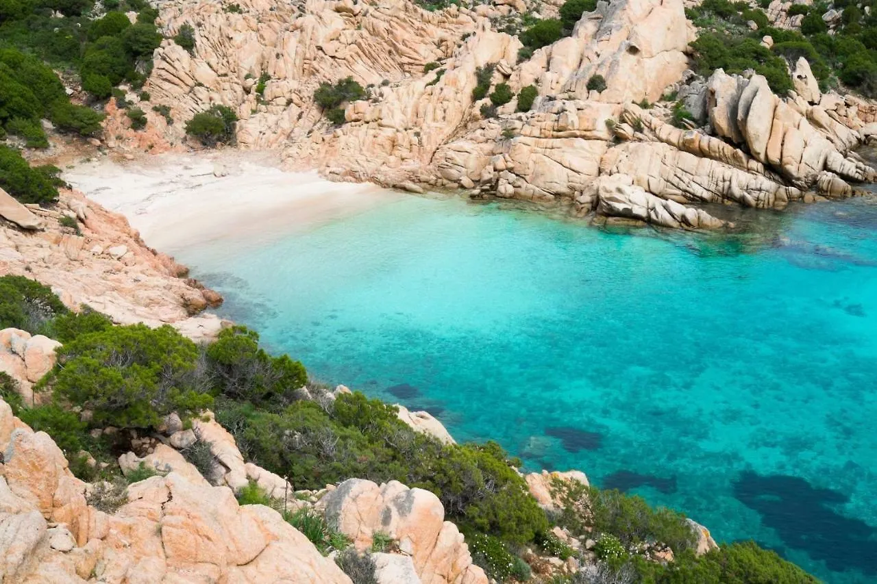 Appartamento Monolocale Loredana Tergu 0*,  Italia